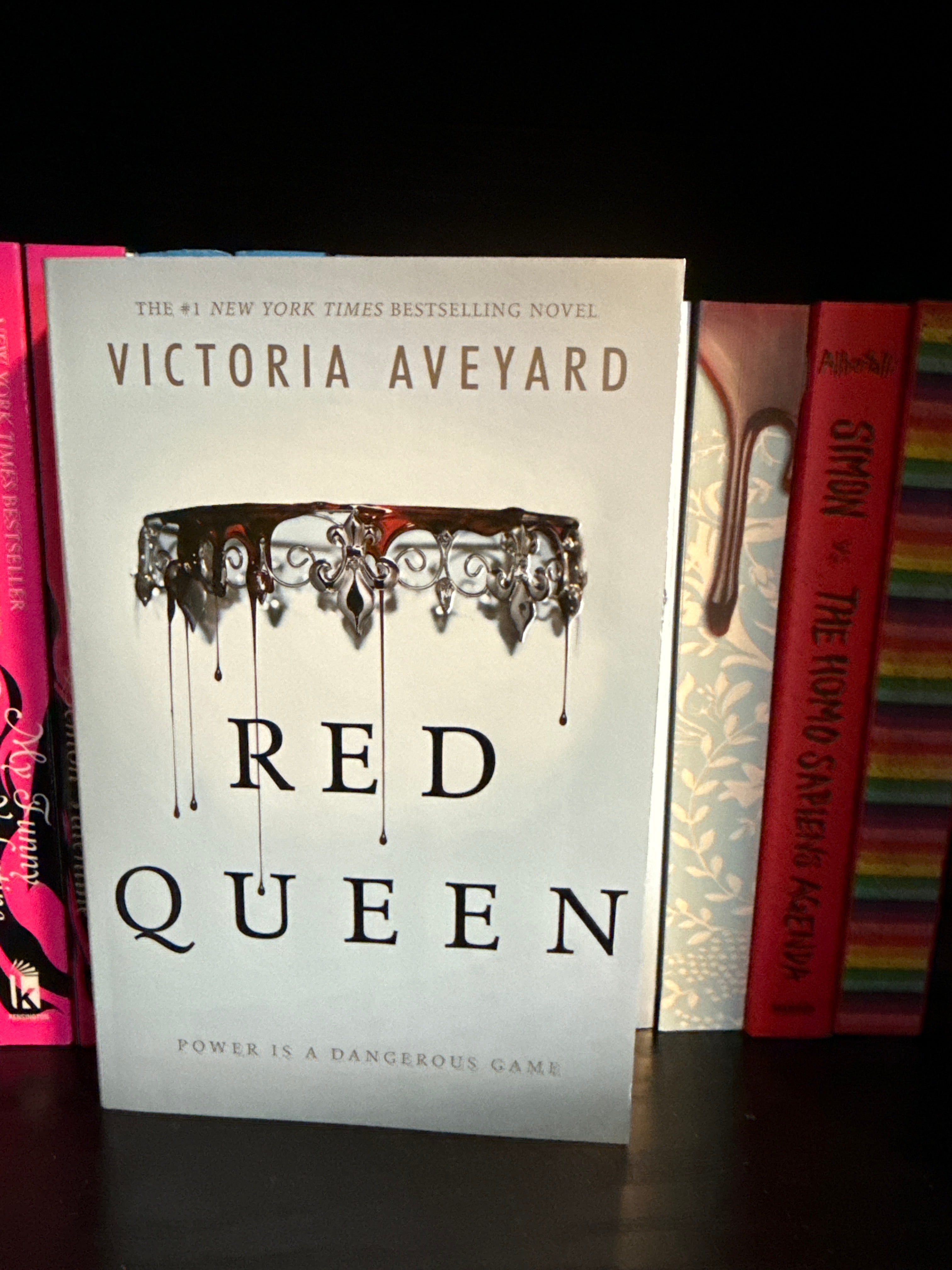 Red Queen (10th anniversary deluxe paperback)
