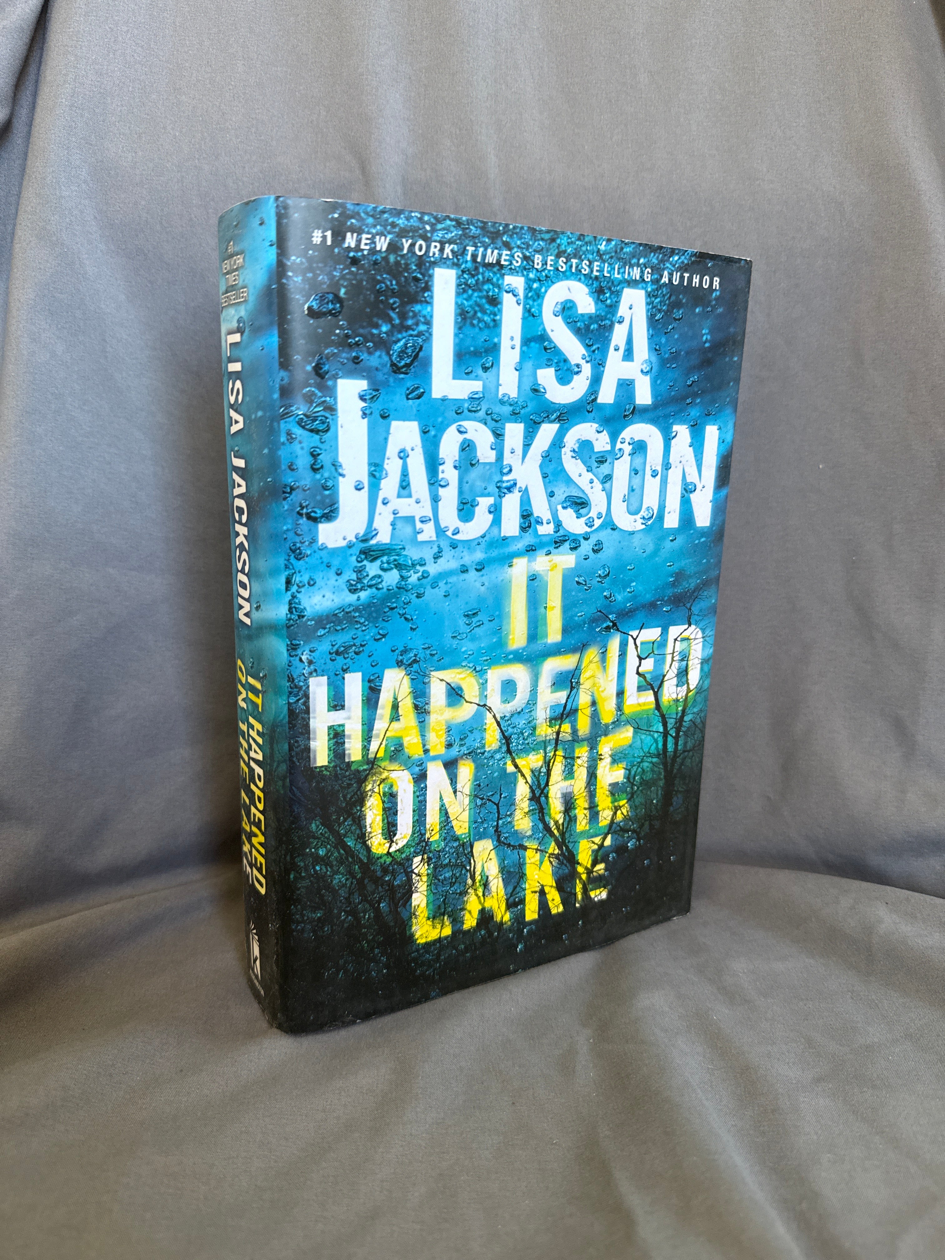 It Happened on the Lake by Lisa Jackson